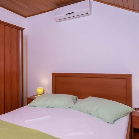 Ora Apartment *